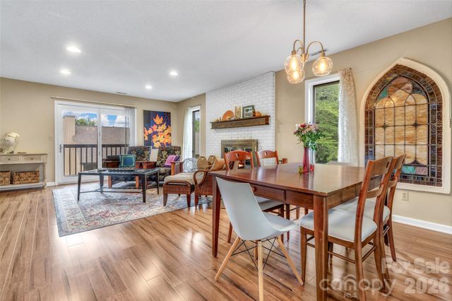 117 Pebble Creek Drive, Asheville, NC 28803