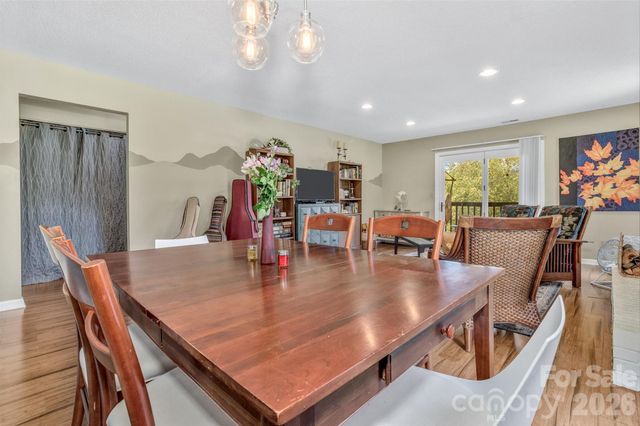 117 Pebble Creek Drive, Asheville, NC 28803