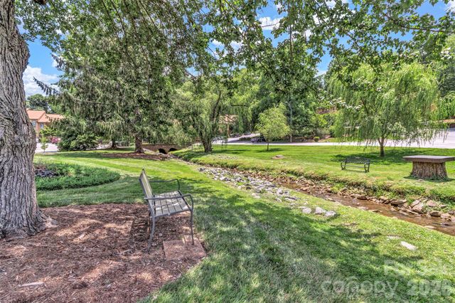 117 Pebble Creek Drive, Asheville, NC 28803