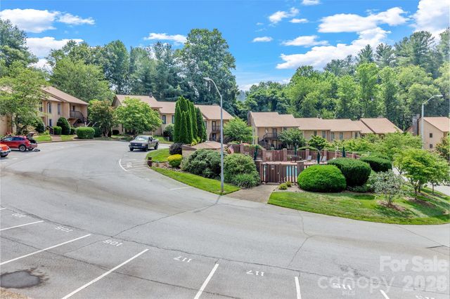117 Pebble Creek Drive, Asheville, NC 28803