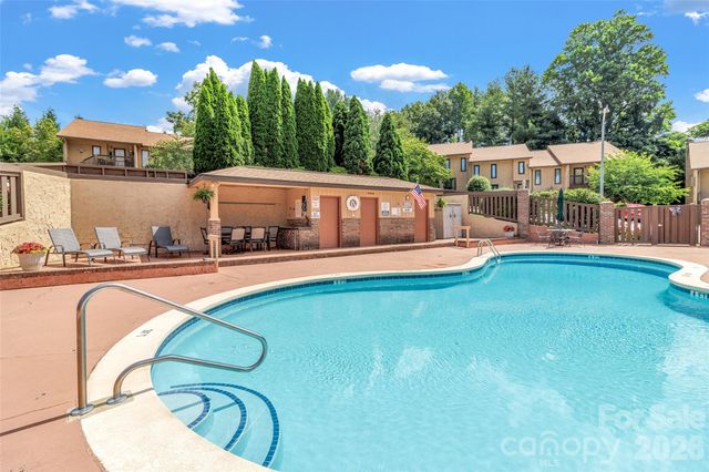 117 Pebble Creek Drive, Asheville, NC 28803
