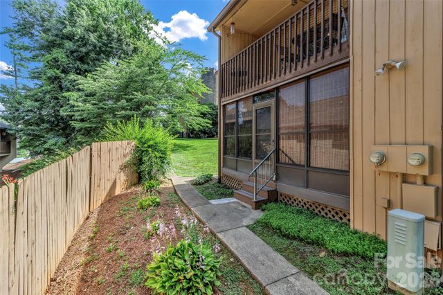 117 Pebble Creek Drive, Asheville, NC 28803