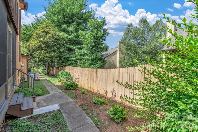 117 Pebble Creek Drive, Asheville, NC 28803