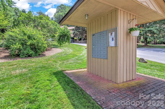117 Pebble Creek Drive, Asheville, NC 28803