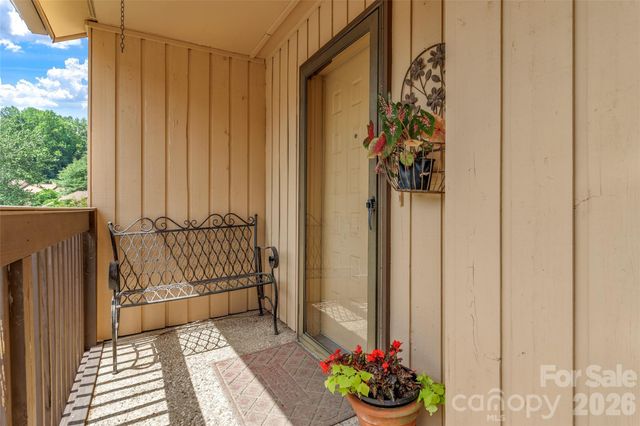 117 Pebble Creek Drive, Asheville, NC 28803