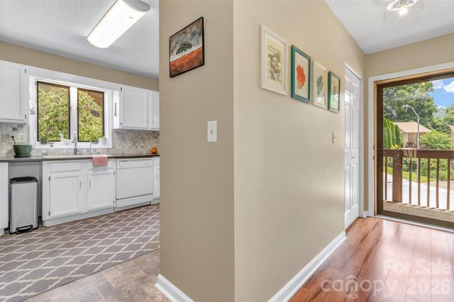 117 Pebble Creek Drive, Asheville, NC 28803