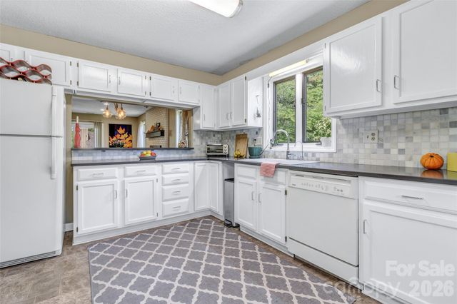 117 Pebble Creek Drive, Asheville, NC 28803