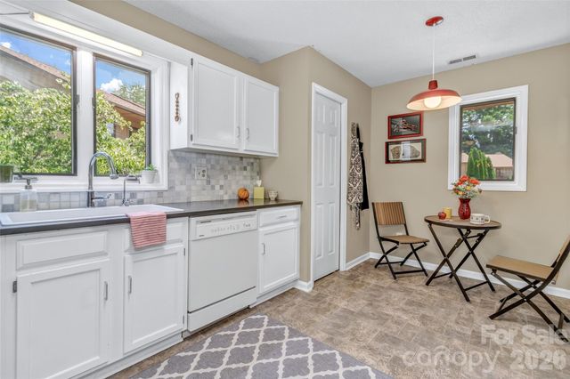 117 Pebble Creek Drive, Asheville, NC 28803
