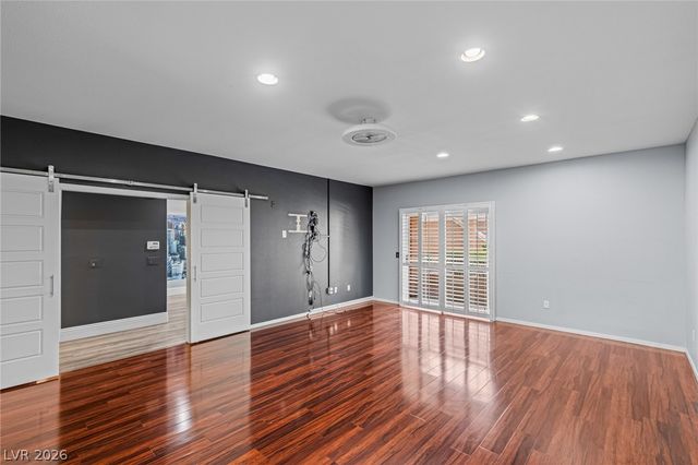 10525 Autumn Pine Avenue 105, Las Vegas, NV 89144