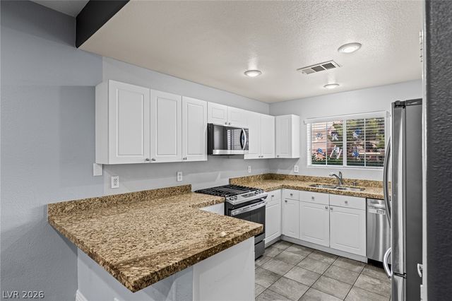 10525 Autumn Pine Avenue 105, Las Vegas, NV 89144