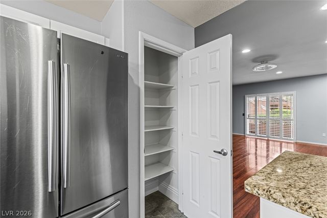 10525 Autumn Pine Avenue 105, Las Vegas, NV 89144