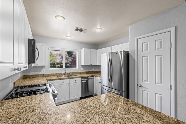 10525 Autumn Pine Avenue 105, Las Vegas, NV 89144