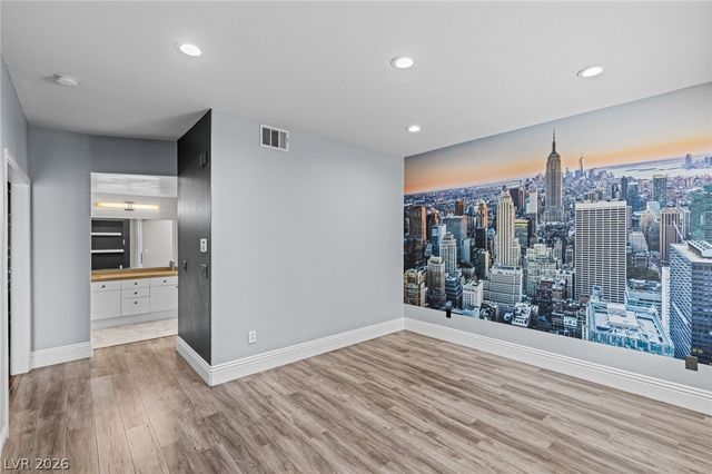 10525 Autumn Pine Avenue 105, Las Vegas, NV 89144