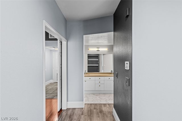 10525 Autumn Pine Avenue 105, Las Vegas, NV 89144