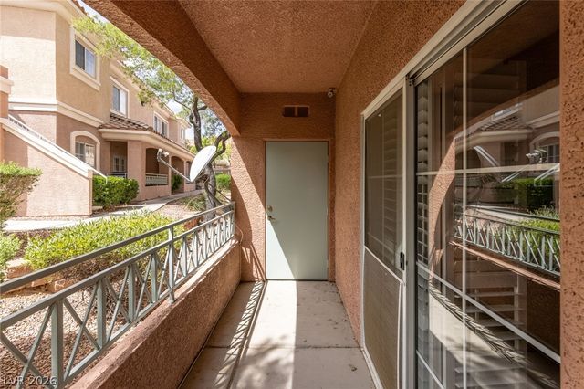 10525 Autumn Pine Avenue 105, Las Vegas, NV 89144