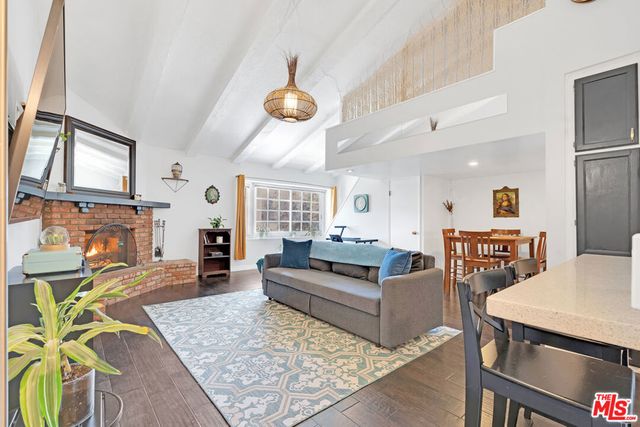 4633 Ben Avenue 4, Valley Village, CA 91607