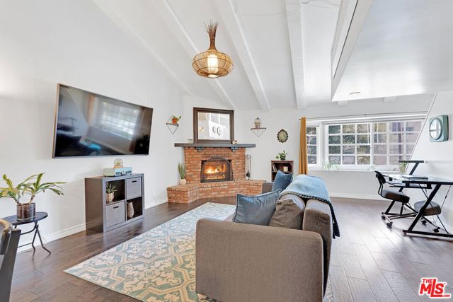 4633 Ben Avenue 4, Valley Village, CA 91607