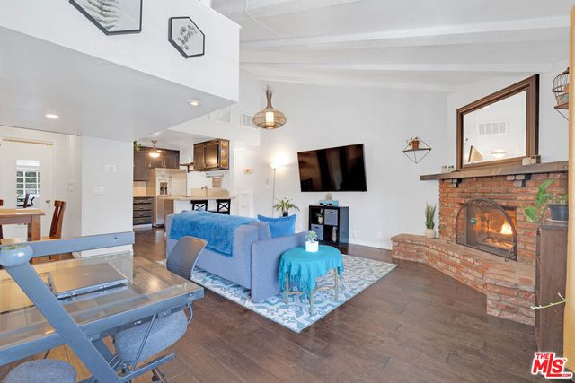 4633 Ben Avenue 4, Valley Village, CA 91607