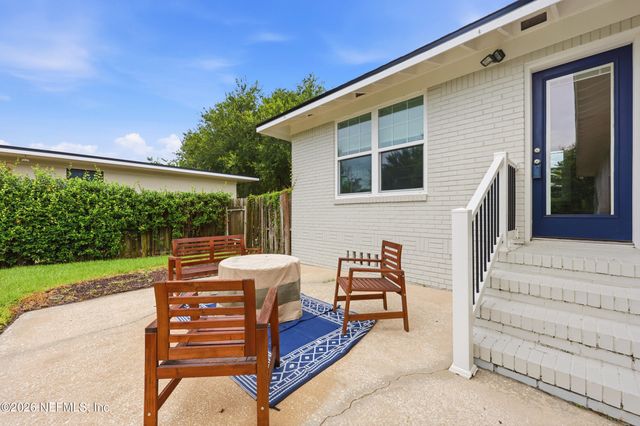 4385 WORTH Drive E, Jacksonville, FL 32207