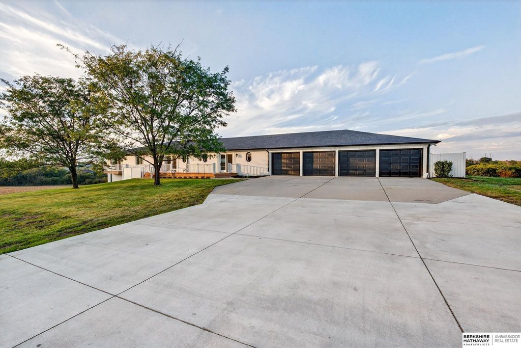 22718 W Angus Road, Gretna, NE 68028