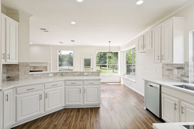 331 Lakeside Drive, Shady Shores, TX 76208