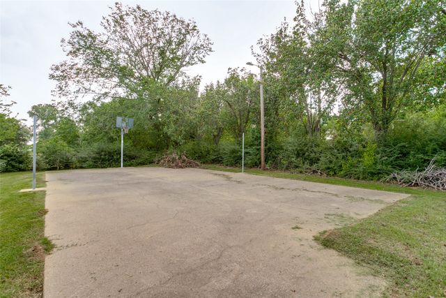 331 Lakeside Drive, Shady Shores, TX 76208