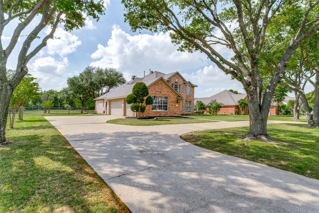 331 Lakeside Drive, Shady Shores, TX 76208