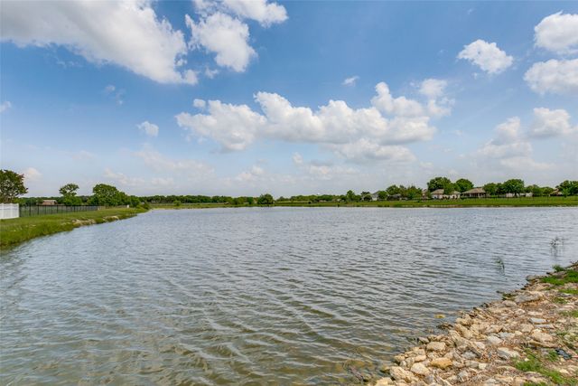 331 Lakeside Drive, Shady Shores, TX 76208