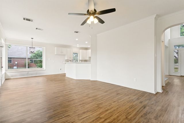 331 Lakeside Drive, Shady Shores, TX 76208