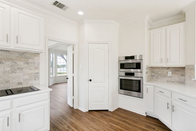 331 Lakeside Drive, Shady Shores, TX 76208