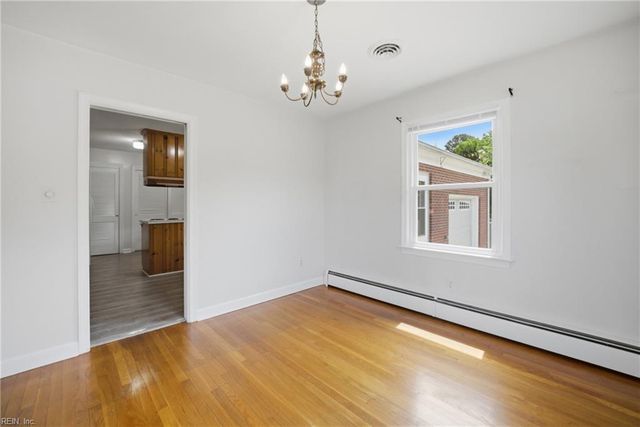 914 Briarfield RD, Newport News, VA 23605