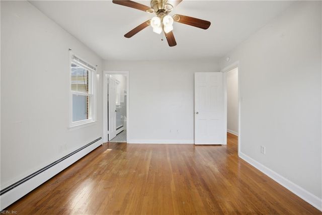 914 Briarfield RD, Newport News, VA 23605