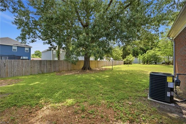 914 Briarfield RD, Newport News, VA 23605