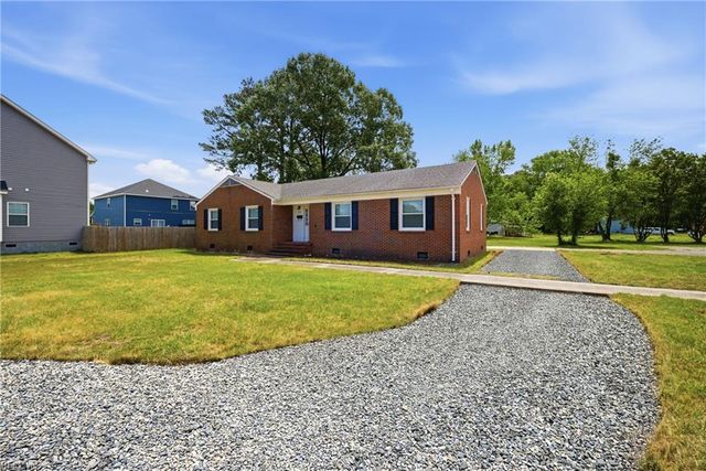 914 Briarfield RD, Newport News, VA 23605