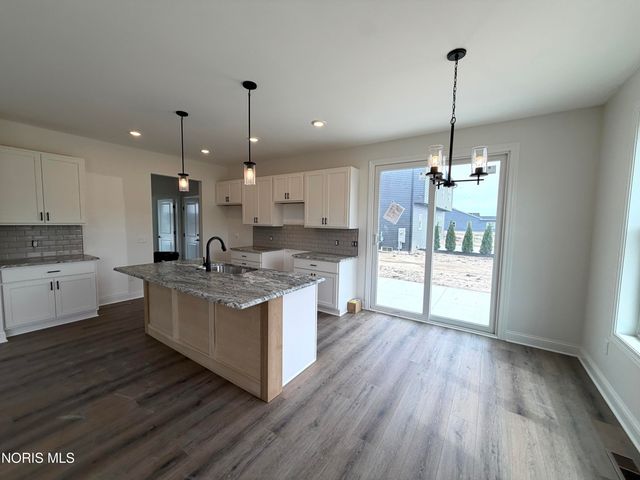 1812 Caleb Court, Waterville, OH 43566