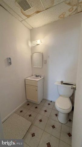 113 WHITE HORSE RD W, Voorhees, NJ 08043