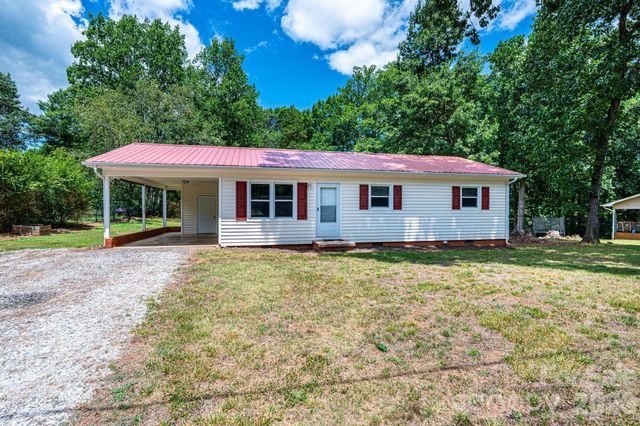 5424 Glenview Drive, Hickory, NC 28602