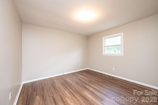 5424 Glenview Drive, Hickory, NC 28602