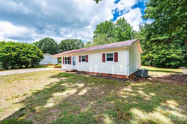 5424 Glenview Drive, Hickory, NC 28602
