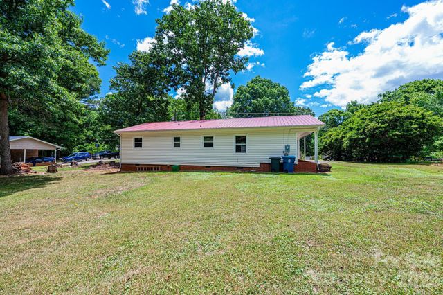 5424 Glenview Drive, Hickory, NC 28602