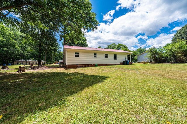 5424 Glenview Drive, Hickory, NC 28602