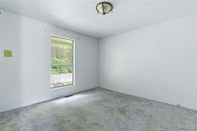 10607 Saint Michaels Terrace Court, St Ann, MO 63074