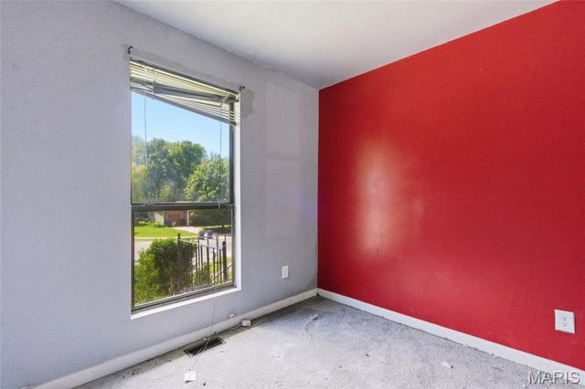 10607 Saint Michaels Terrace Court, St Ann, MO 63074