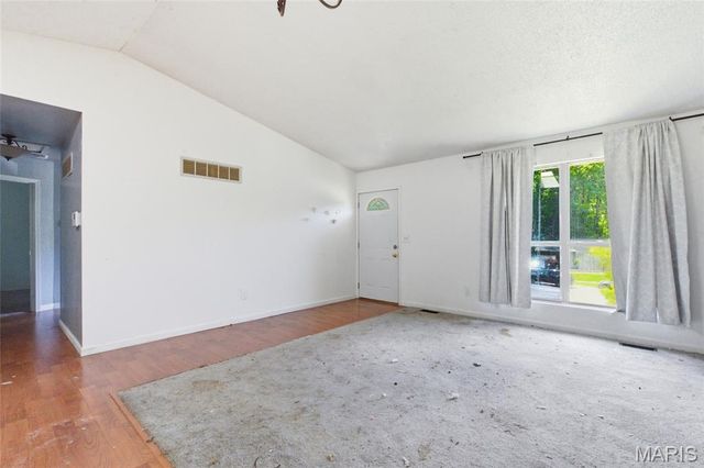 10607 Saint Michaels Terrace Court, St Ann, MO 63074