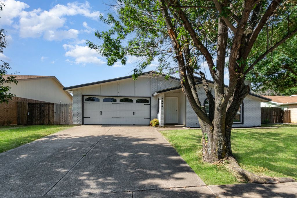 3808 Walnut Drive, Bedford, TX 76021