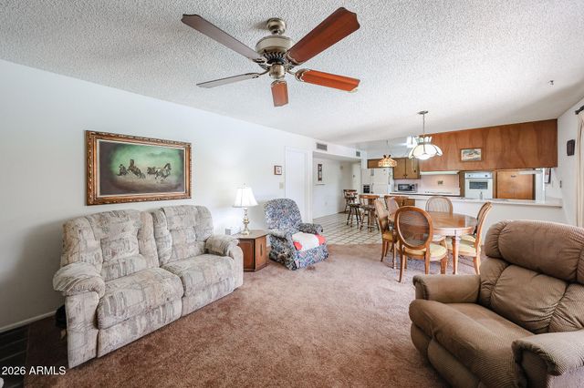 4335 W MESCAL Street, Glendale, AZ 85304