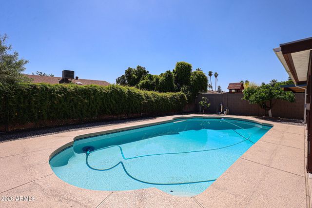 4335 W MESCAL Street, Glendale, AZ 85304