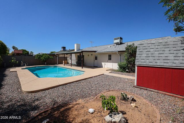 4335 W MESCAL Street, Glendale, AZ 85304