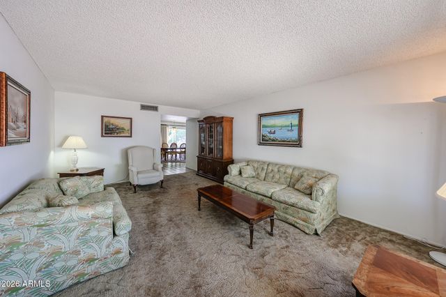 4335 W MESCAL Street, Glendale, AZ 85304