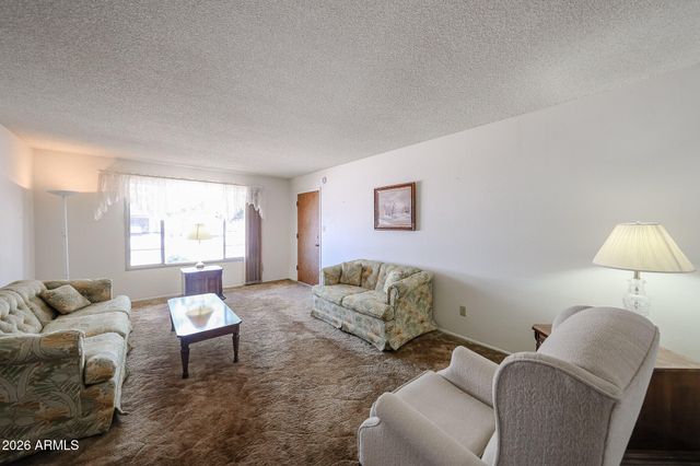 4335 W MESCAL Street, Glendale, AZ 85304